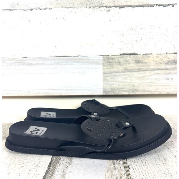 Dolce Vita Women’s 8.5 Black Cordell Slip-On Thong Flat Faux Leather Sandals - Picture 2 of 8